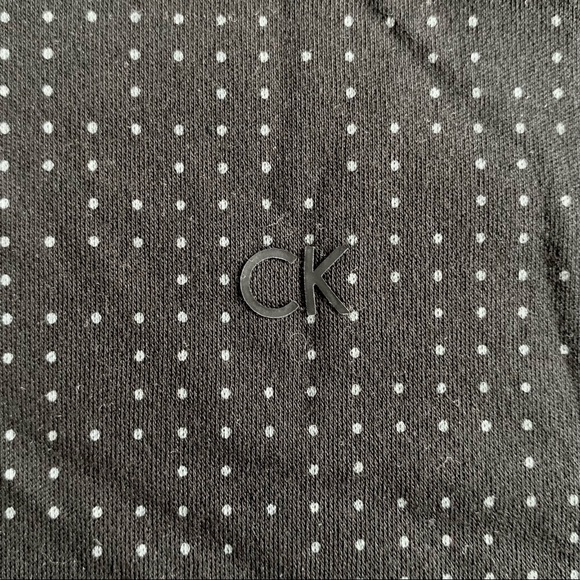 3 For $20 CALVIN KLEIN Liquid Touch Body Fit T-Shirt - Picture 3 of 5